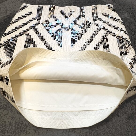 Express Art Deco Sequin Stetchy Mini Skirt in Ivory + Silver - Picture 4 of 7